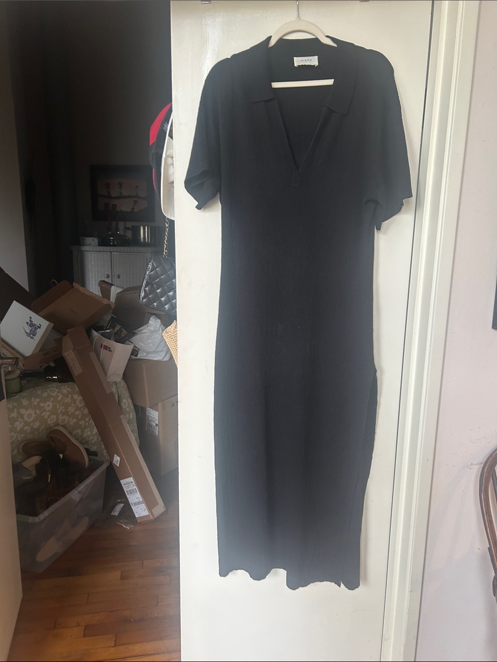 DISSH Black Midi V-Neck Short Sleeve Dress